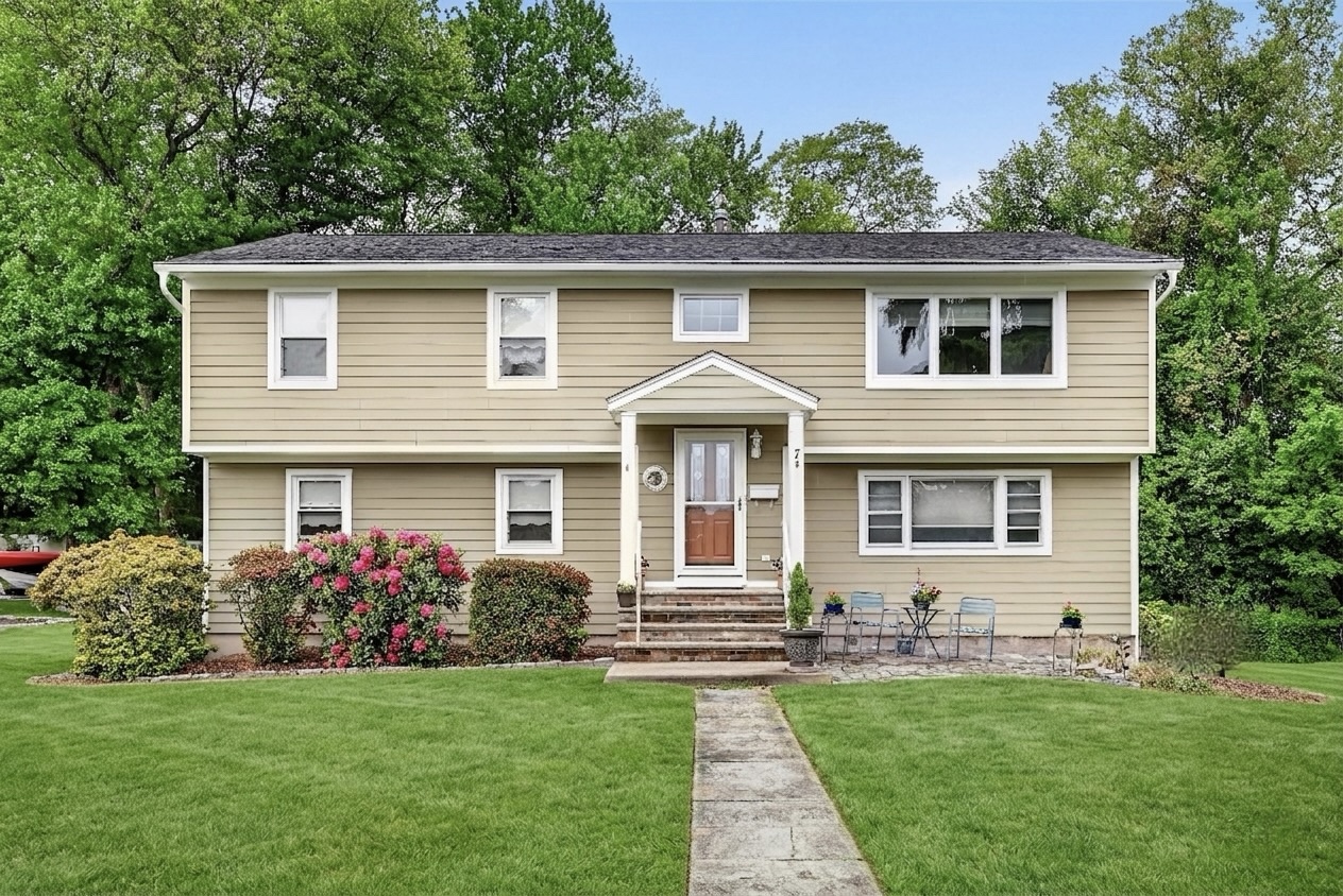 Raised ranch style house in Tappan